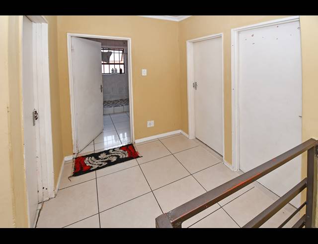 9 BEDROOM HOUSE FOR SALE IN MAYFAIR